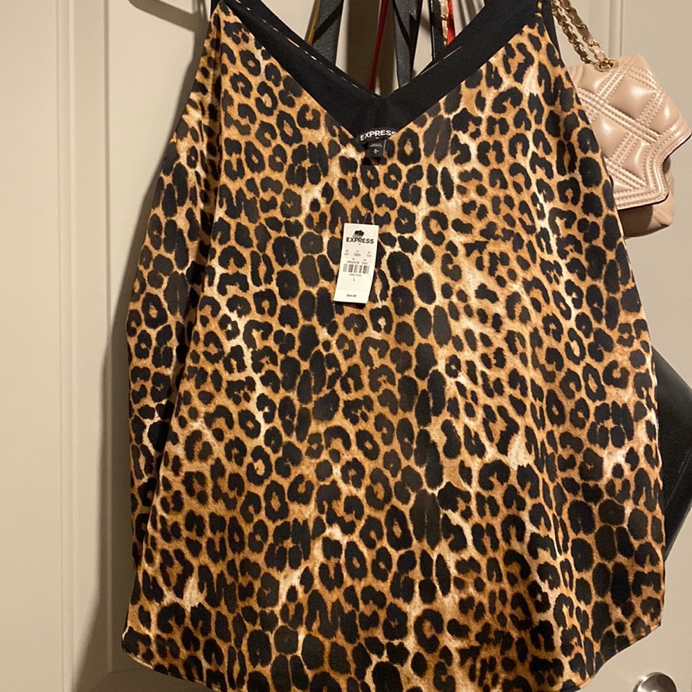 Express leopard print